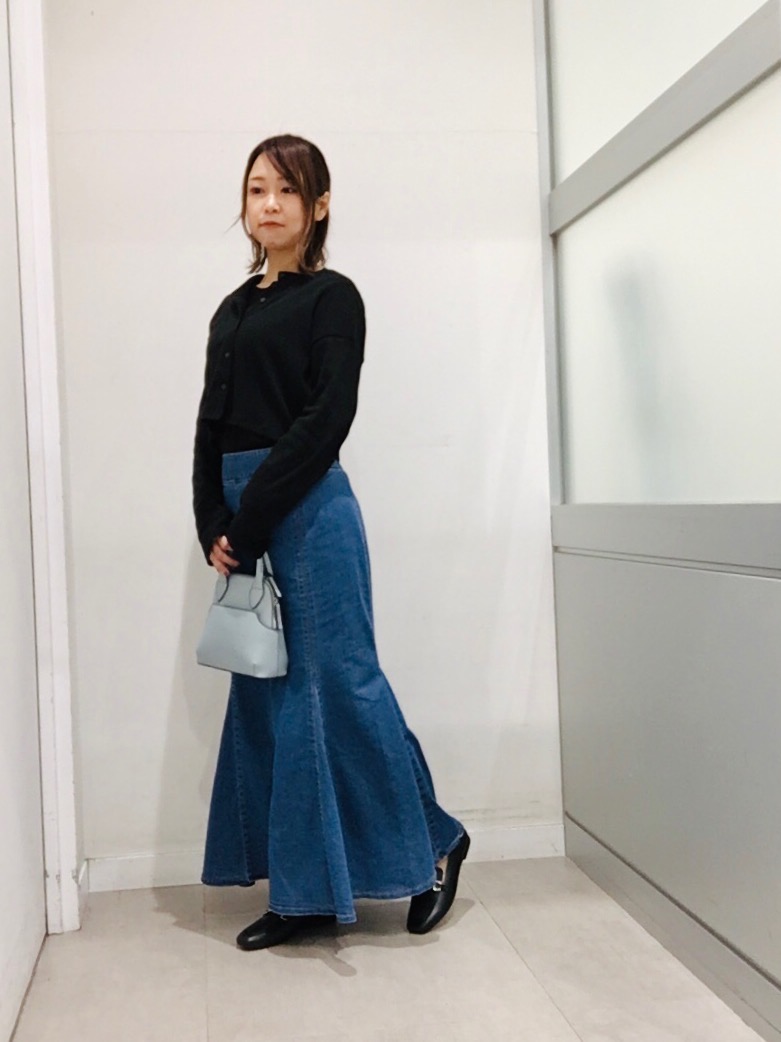 クロップドスウェットプルオーバー(長袖)(セットアップ可能)、ソフト