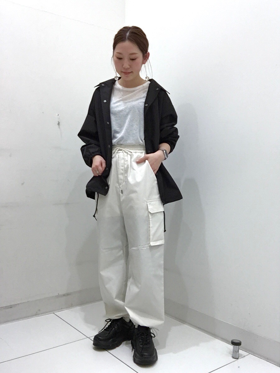 ウィンドプルーフカラーコーチジャケット、デニムバギースラックス(丈