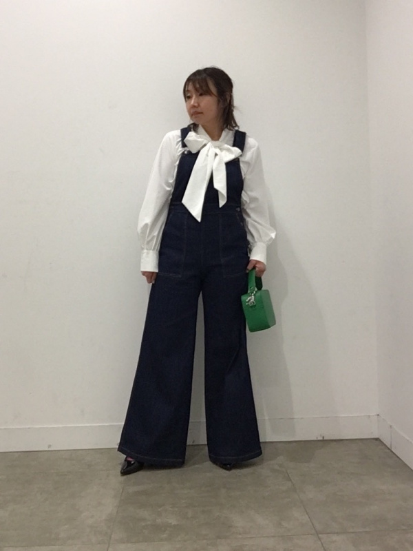 デニムバギーサロペットパンツRS+E（レディース）の着用コーディネート