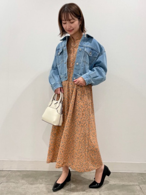予約]フラワープリントギャザーボリュームスリーブワンピース