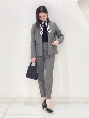 GU ウォッシャブルノーカラージャケット＋パンツ＋ブラウス＋ベルトセット GU(ジーユー)の「ウォッシャブルノーカラージャケットZ