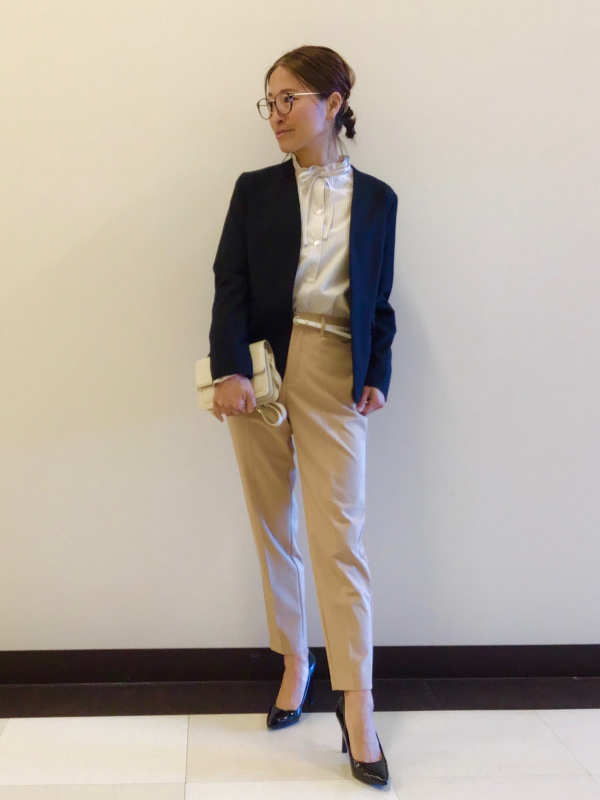 GUパンツスーツセットアップ&Honeys白シャツ2枚、トート、パンプスのセット GUパンツスーツセットアップ&Honeys白シャツ2枚、トート