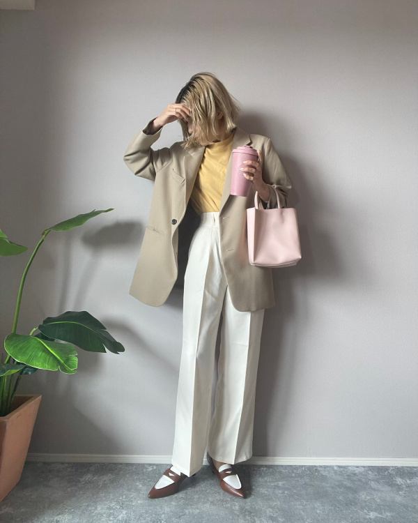 カラースラックス+EC(丈長め79cm)（レディース）の着用コーディネート