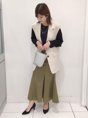 hanatemariです　⭐︎2点おまとめ⭐︎ GU公式 | ステッチマーメイドロングスカートQB