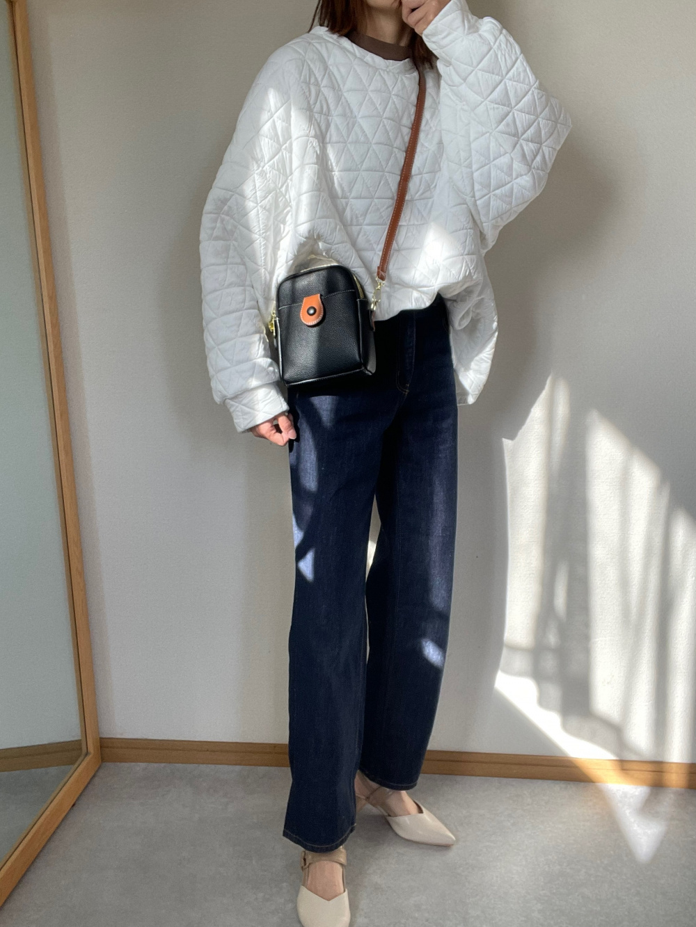 ハイウエストストレートジーンズ(丈標準68.0～72.0cm)」の着用 