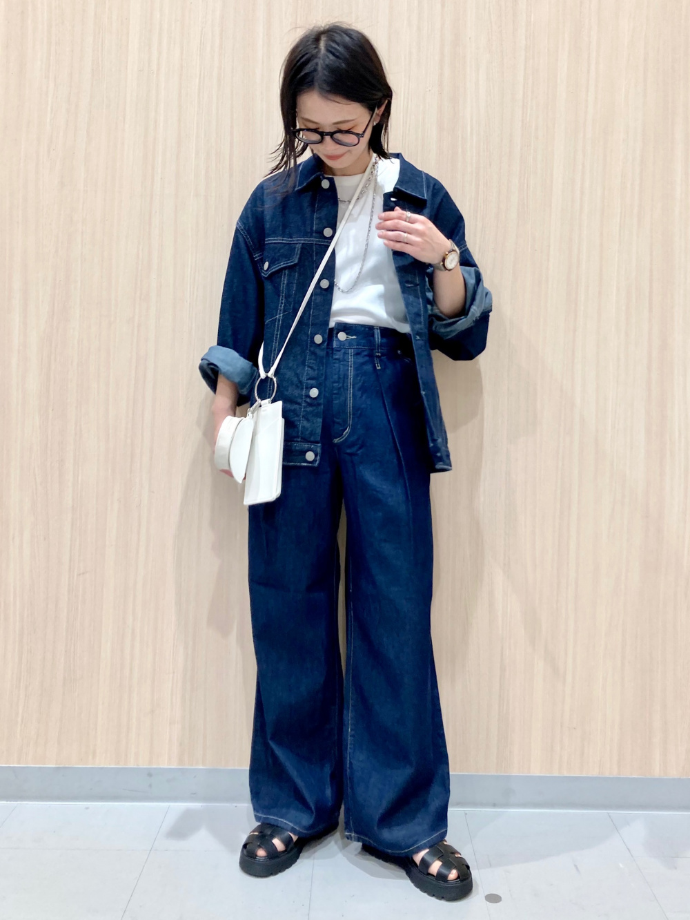 ALTUZARRA　ジャケット　個性的　ボーダー　スタイルアップ　デニム　長袖 ALTUZARRA ジャケット 個性的 ボーダー スタイルアップ デニム