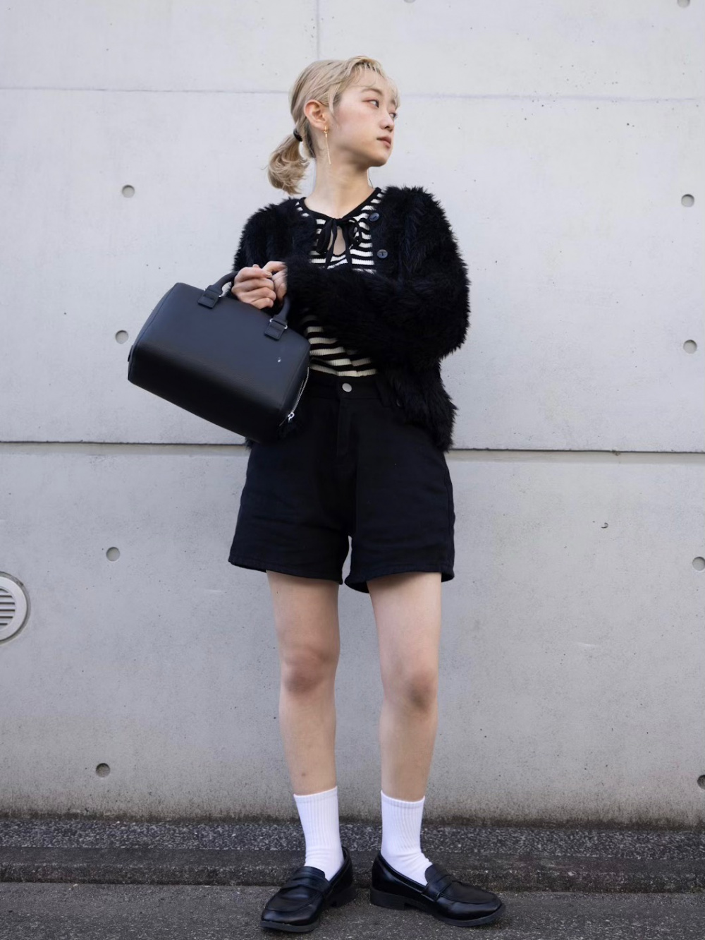 フェザーヤーンクロップドカーディガン(長袖)、フレアヘムニット