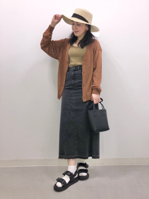 GU公式 | ブラフィールクロップドバックオープンタンクトップ