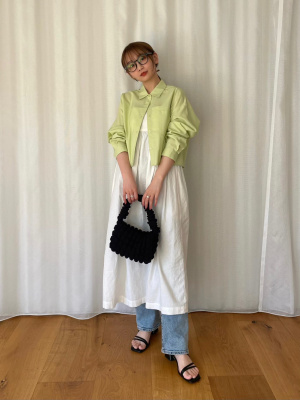 ARCH THE ベージュ クロップドシャツ 長袖 LAURA ／ クロップドトップス（KRCWCS0203