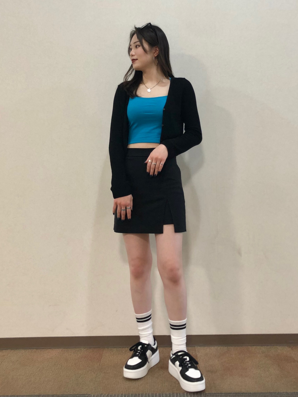 ミニスカート  パンツ バイカラーミニT(半袖)(刺繍)OSB+X、スリットミニスカートパンツYT+E」の着用コーディネート| ジーユー