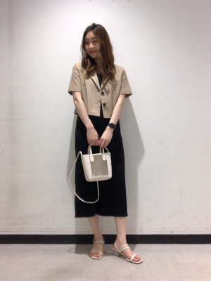 送料関税込み*PATOU*ショートスリーブ クロップドジャケット trim_fce_item642e9460803eb.jpg