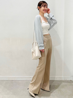 GU公式 | カットソースリットフレアパンツQ