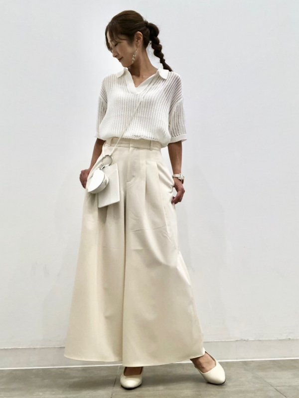 タックワイドフレアパンツZ（レディース）の着用コーディネート一覧