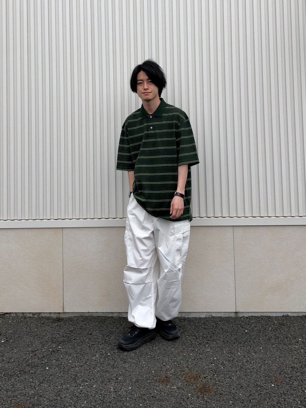 ボーダートップス×ワイドパンツで作る大人の休日リラックス