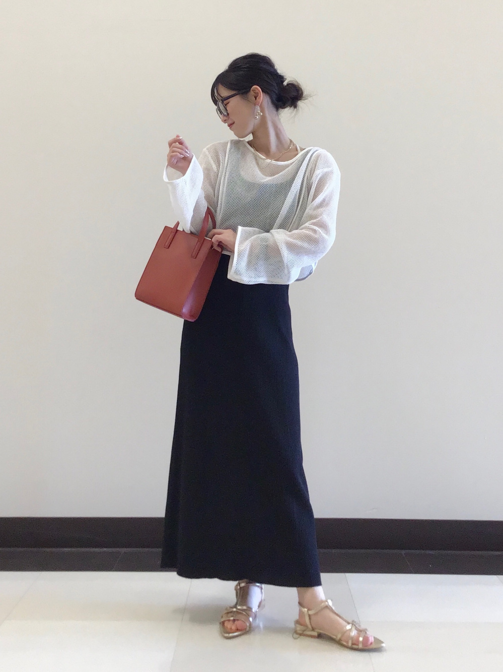 ノースリトレンチ &サンダル anuans】ノースリーブトレンチディテール