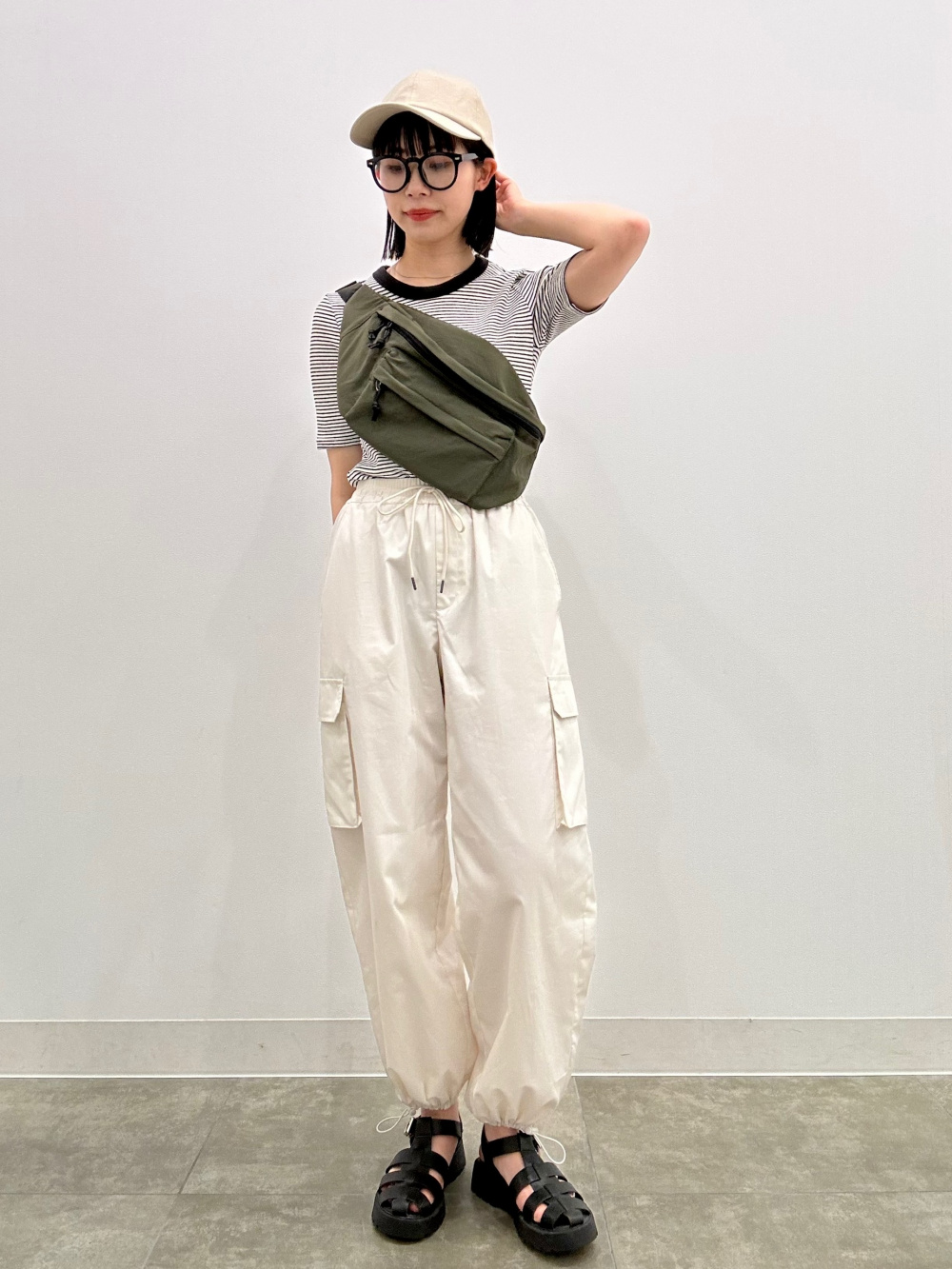 バイカラーポロミニワンピース(半袖)Q、レザータッチスクエアミニ