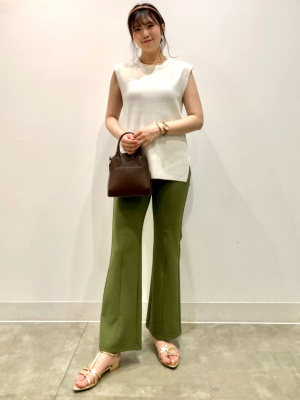 GU公式 | ポインテッドフラットサンダル