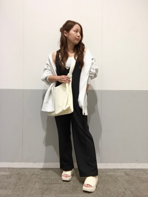 GU公式 | カットソーサロペットパンツ+E