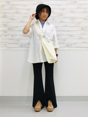 GU公式 | カットソースリットフレアパンツQ