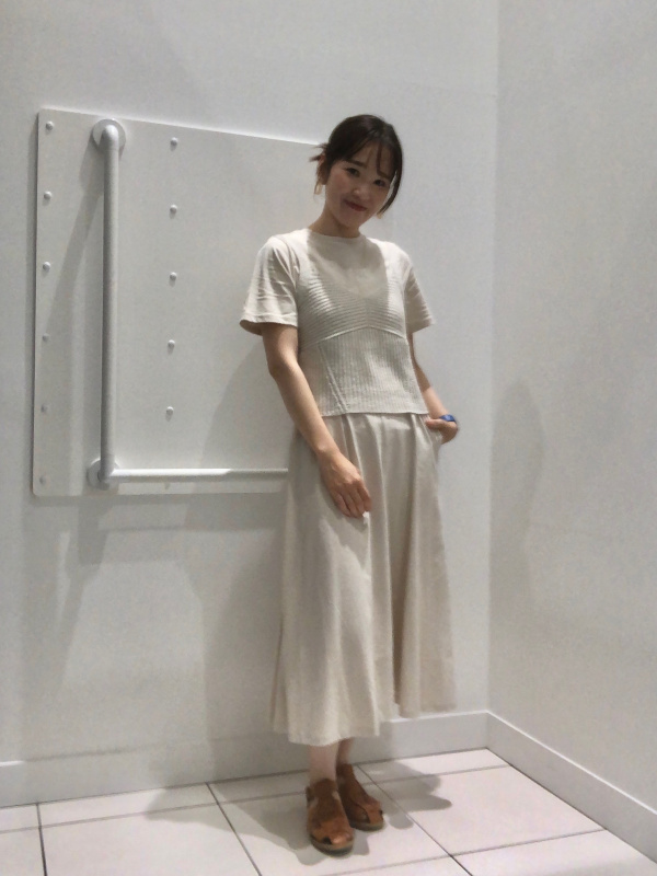 カットソーフレアワンピース(半袖)（レディース）の着用コーディネート