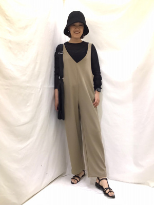 GU公式 | カットソーサロペットパンツ+E