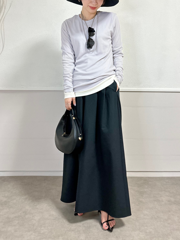 タックワイドフレアパンツZ（レディース）の着用コーディネート一覧