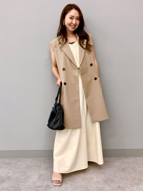 タックワイドフレアパンツZ（レディース）の着用コーディネート一覧