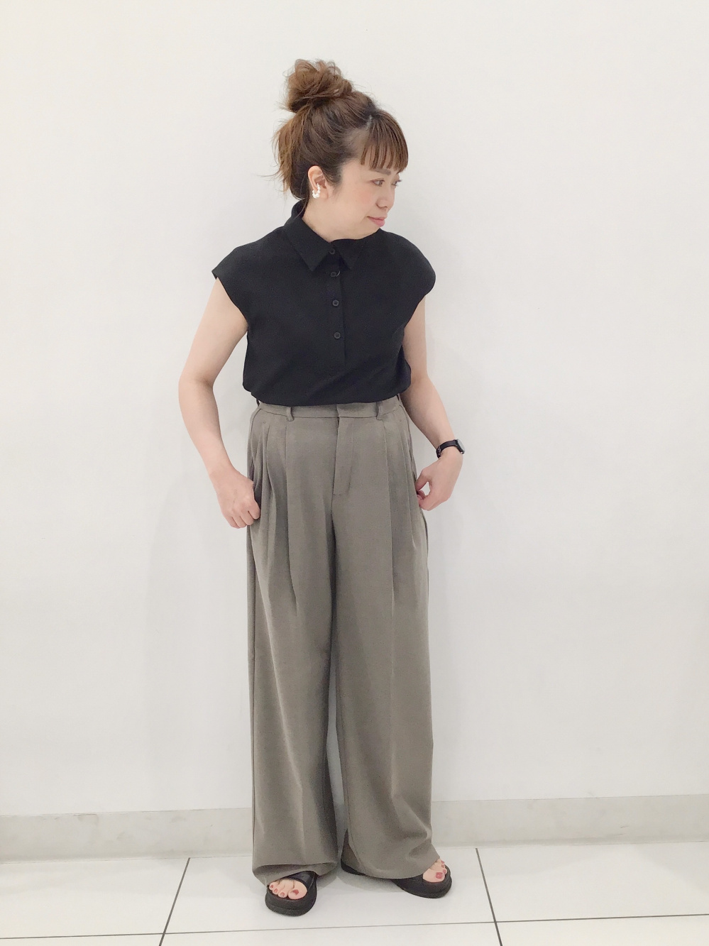 フレンチスリーブプルオーバーシャツ+E、タックワイドパンツ(丈標準 