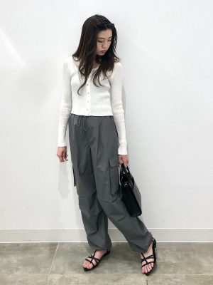 GU公式 | ブラフィール2WAYクロップドキャミソール