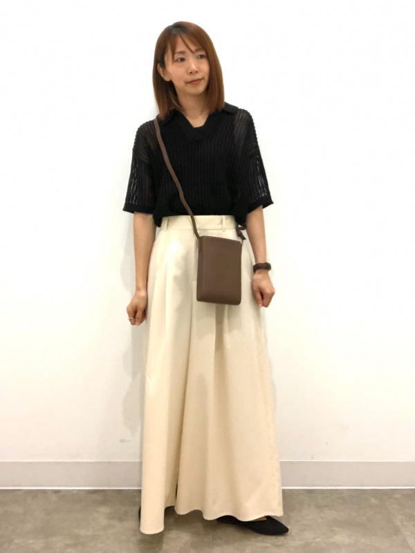 たっくるページ タックワイドフレアパンツZ（レディース）の着用コーディネート一覧