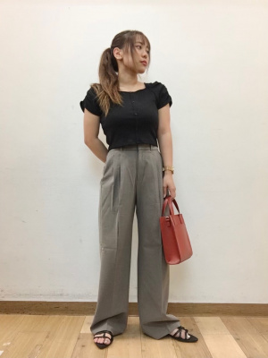 GU公式 | リブフロントボタンオフショルダーT(半袖)Q