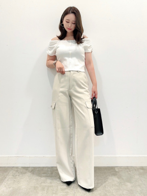 GU公式 | リブフロントボタンオフショルダーT(半袖)Q