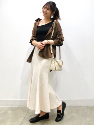 チェコスロバキア製、ニューヨークmay'sのアンテーク大皿8枚再値下げ❗️ GU公式 | ブラフィールクロップドアシンメトリーネックタンクトップ