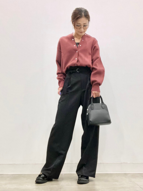 ベルト付きハイウエストタックパンツZ（レディース）の着用