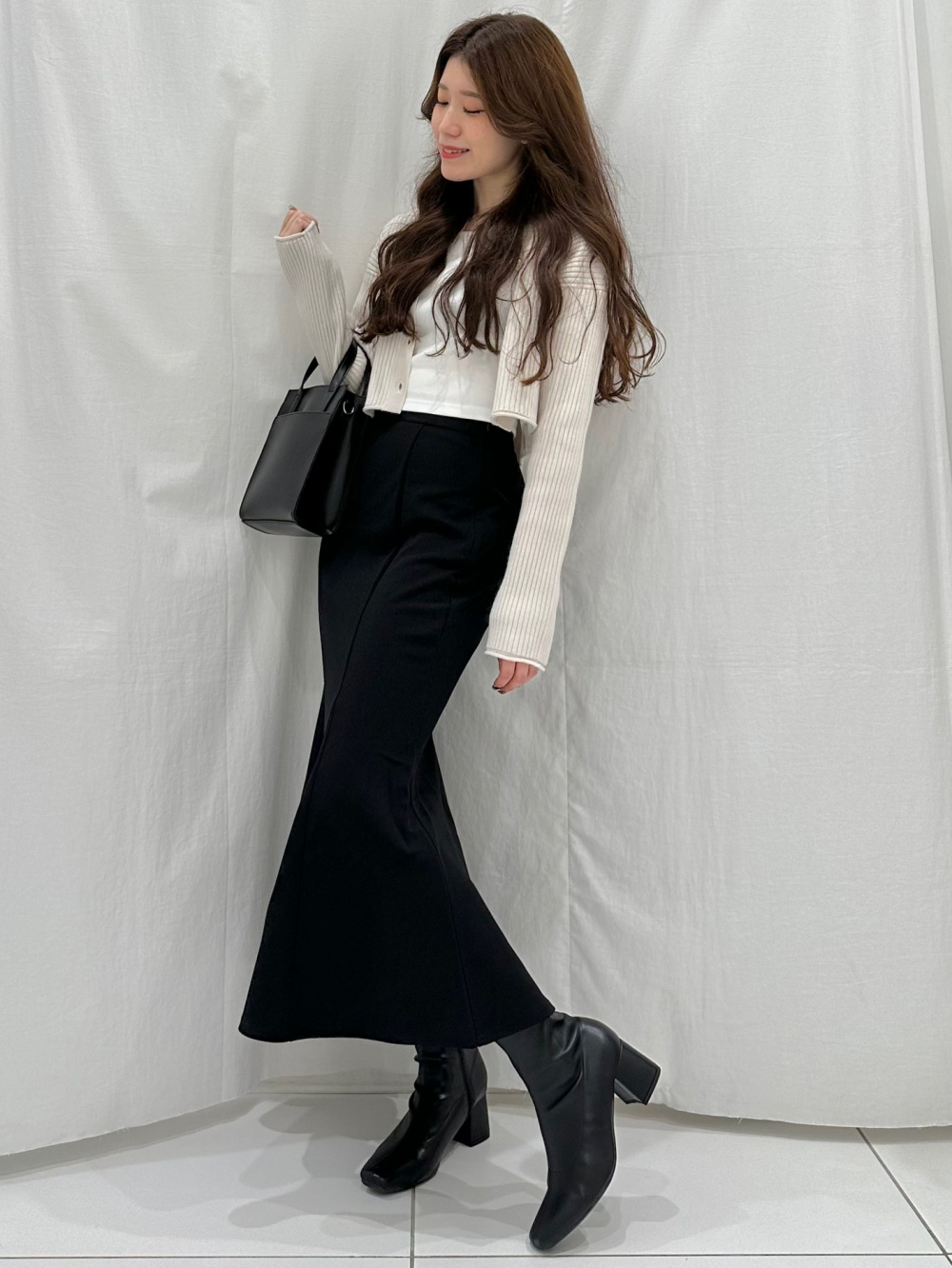 クロップドタートルネックセーター(長袖)YT+E、フレアヘムニット