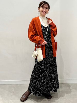 GU公式 | ドットプリントサテンキャミソールワンピース