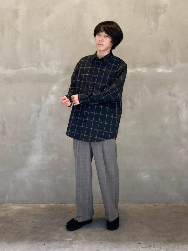 オーバーサイズシャツ(長袖)(チェック)+E（メンズ）の着用