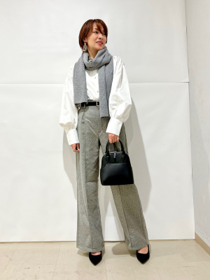 GU公式 | パールボタンブラウス(長袖)