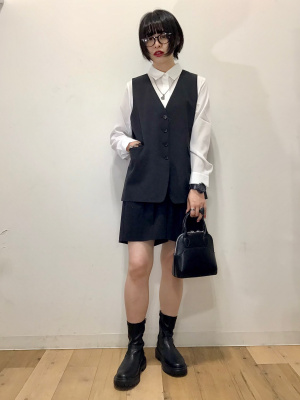 ZUCCA オリーブグリーン ノーカラーベスト レディース