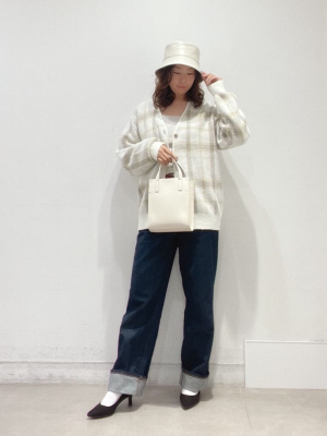 GU公式 | ブラフィールスクエアネックタンクトップ