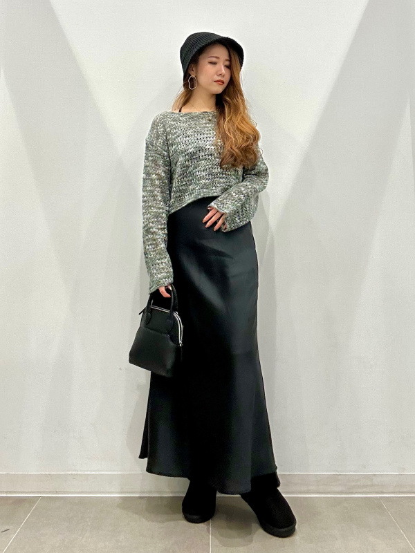 サテンロングスカート(丈標準83.0～90.0cm)（レディース）の着用