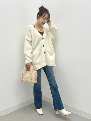 GU公式 | ミドルライズフレアジーンズ(丈標準73.0～77.0cm)