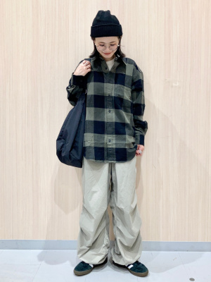 GU公式 | パラシュートパンツ