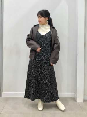 ジーラ GeeRA ドット柄キャミワンピース （オフホワイト