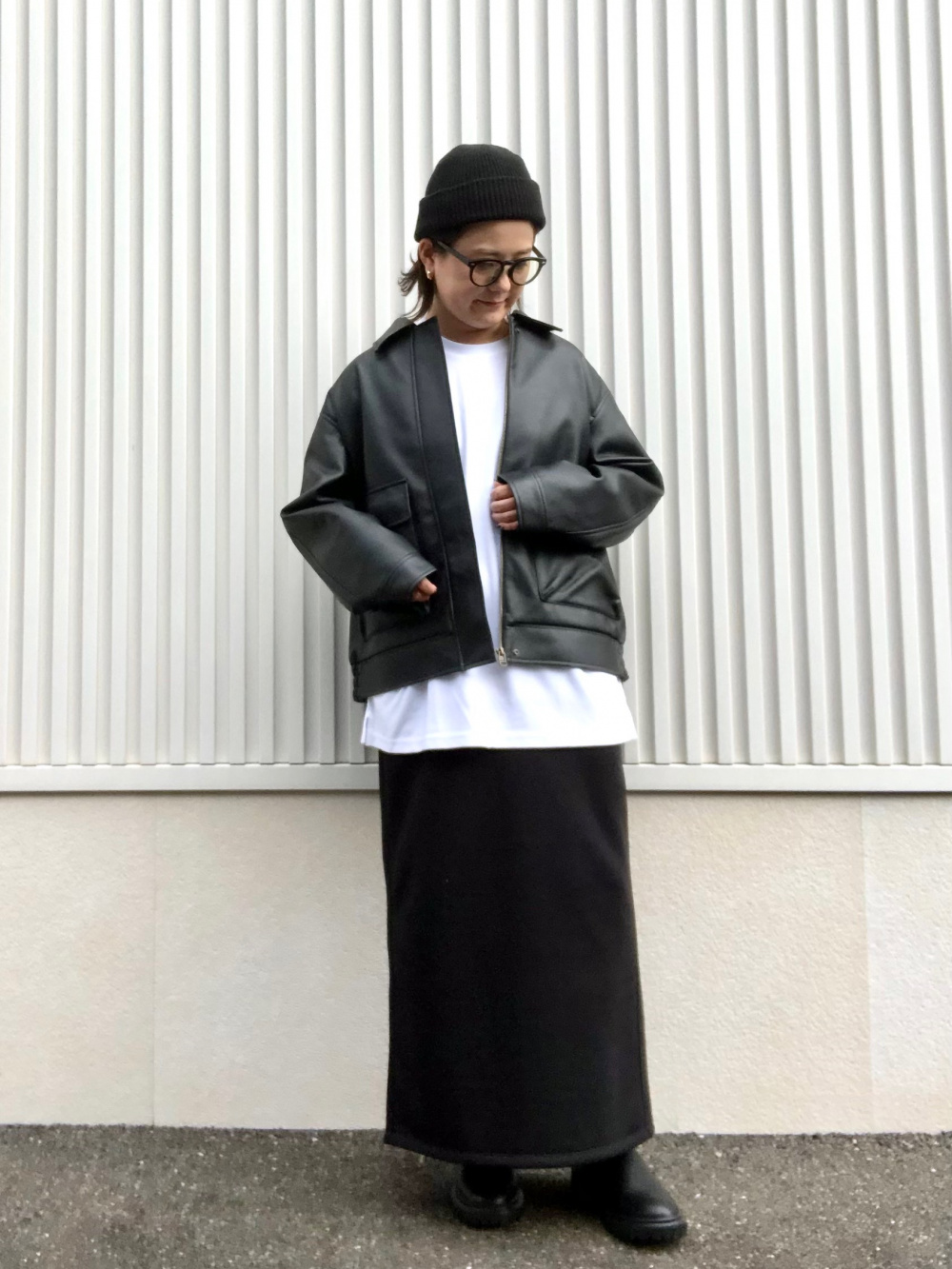 レザーオーバーサイズジャケット　お出かけコーデに最適 レザージャケットは“オーバーサイズ”で今っぽく！今季真似したい