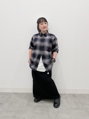 GU - ゆりりん様  新品未使用GU バンダナプリントブラウス XXL 黒 大きいサイズ GU - 新品 未使用 GU バンダナプリントブラウス XL 白の通販 by