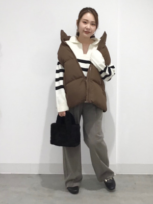 スンページ GU公式 | ブラフィールスクエアネックタンクトップ