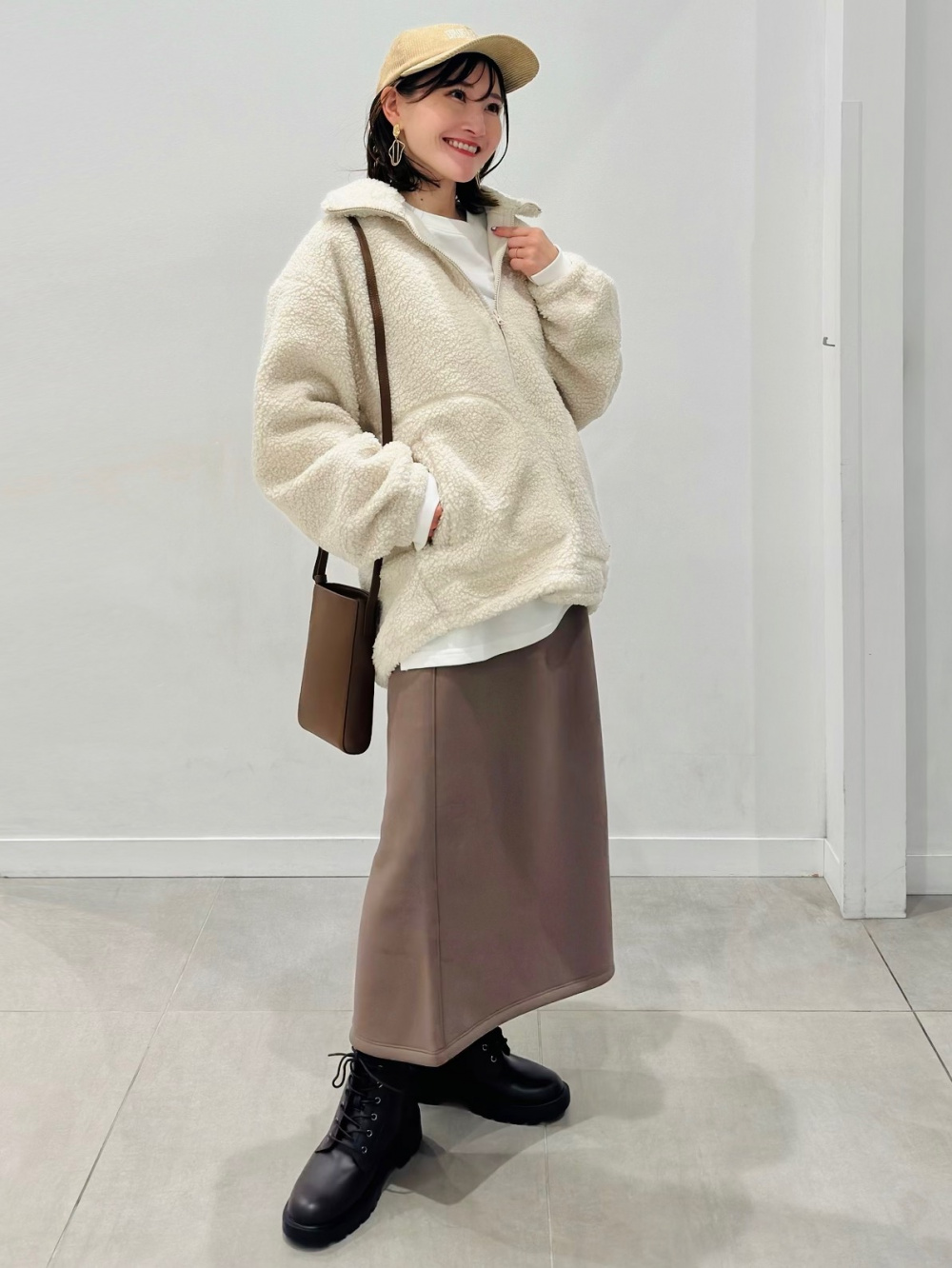 リブスクエアネックニットタンクトップ、パフィータッチオーバーサイズ