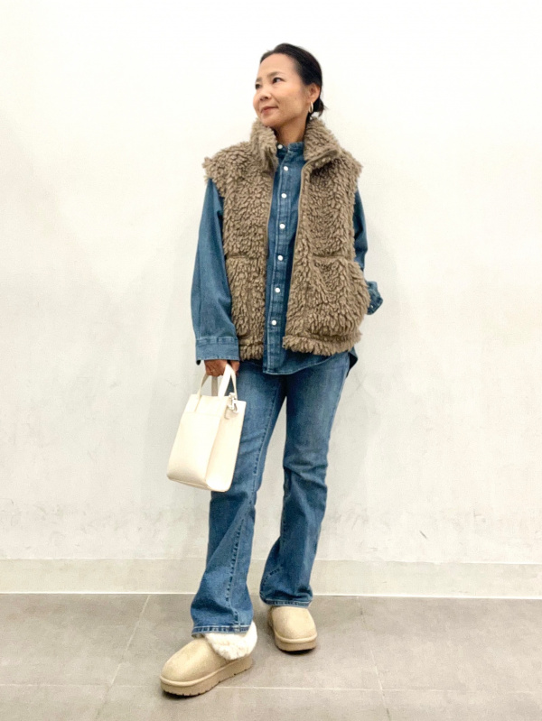 ミドルライズフレアジーンズB+EC(丈短め68.0cm)（レディース）の着用