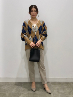 GU公式 | ブラフィールスクエアネックタンクトップ